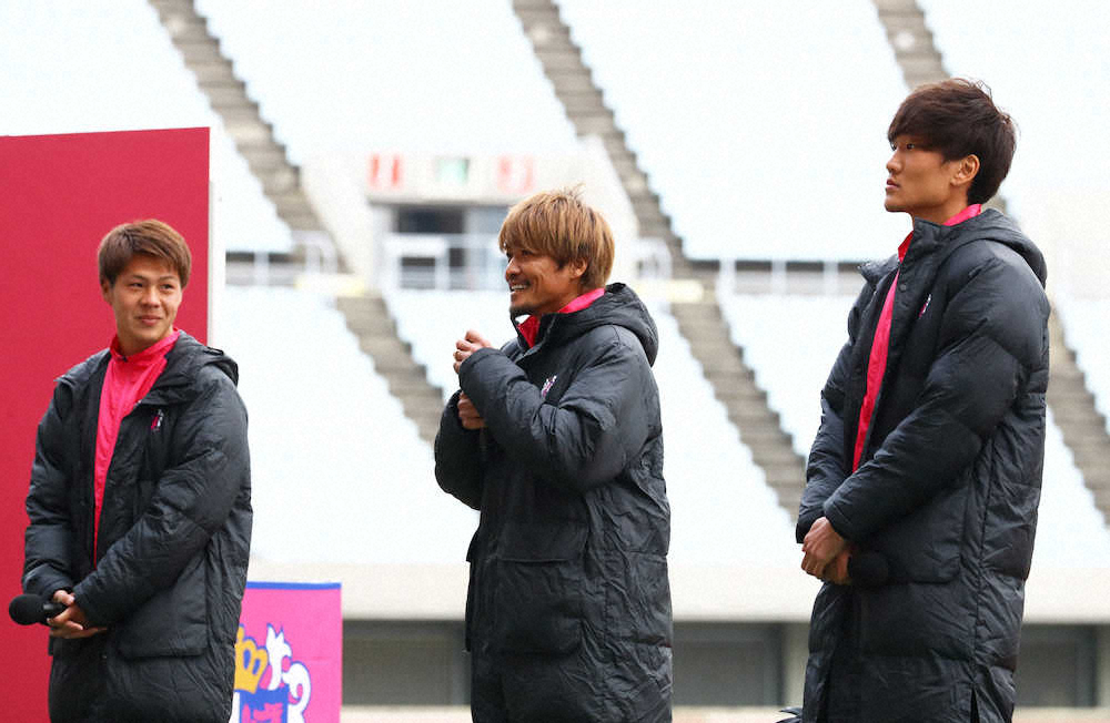 【画像・写真】「ただいま！」復帰報告のC大阪・大久保　前人未踏のJ1通算200得点へ「今年、絶対獲りたい」