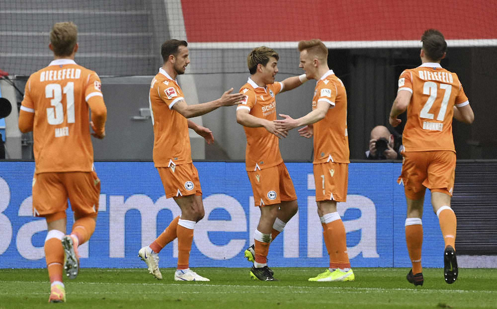 【画像・写真】ビーレフェルト堂安、僚友・奥川と初アベック弾「重要な勝ち点3」奪い降格圏脱出