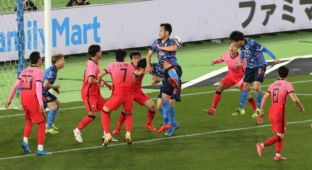 【画像・写真】遠藤、ダメ押しのヘッド弾！デュエルでの強さ発揮「日本が強くなるには必要」