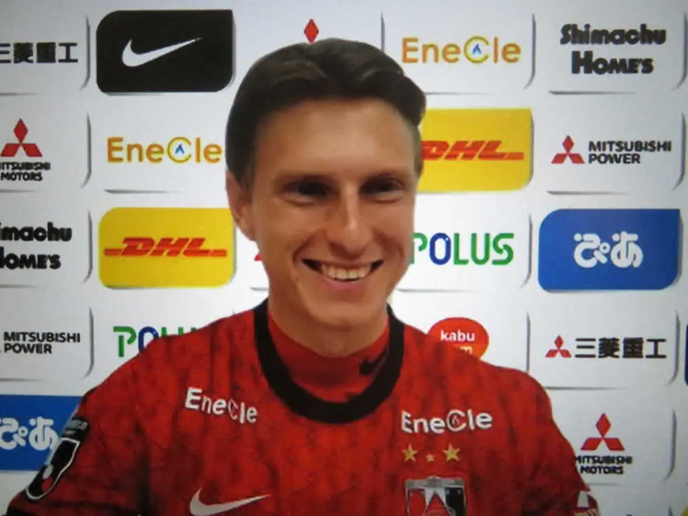 【画像・写真】浦和・新加入FWユンカーがあいさつ「得点だけでなくアシストももできます」
