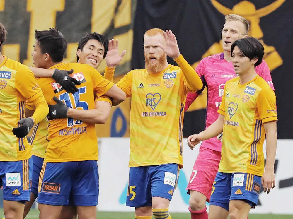 【画像・写真】仙台が今季初勝利!518日ぶり本拠白星　震度5強の揺れに手倉森監督「過去の地震思い出した」