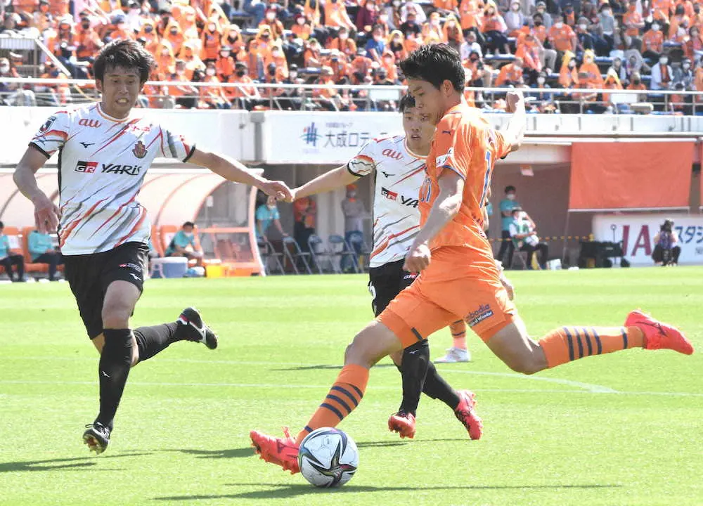 【画像・写真】名古屋「オリジナル10」対決で清水に3発快勝、柿谷の芸術弾で先制
