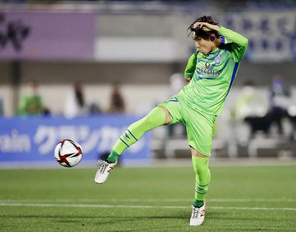 【画像・写真】湘南・池田、華麗ボレーで先制　1次L無敗突破決め浮嶋監督も安ど