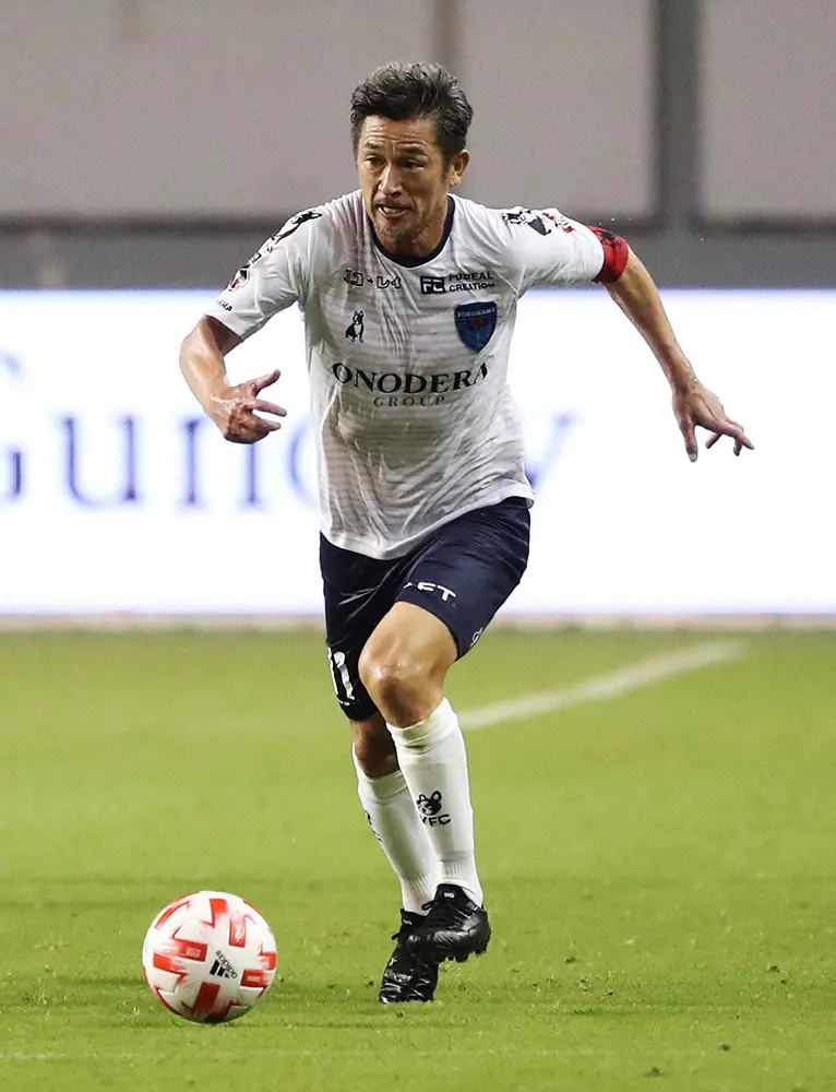 【画像・写真】横浜FCカズ「ウイニングイレブン」とパートナーシップ契約「日本サッカー界を盛り上げられるよう」