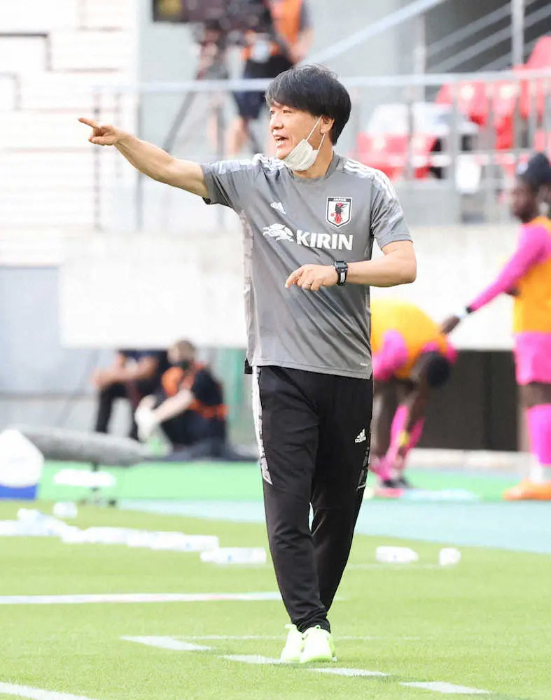 【画像・写真】U24横内監督代行　五輪へ手応え「チームの骨格はある程度、見えてきた」