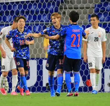 ジャイアントキリング再び 横浜fcなどj1勢が天皇杯2回戦敗退 広島はおこしやす京都に悪夢の5失点 スポニチ Sponichi Annex サッカー