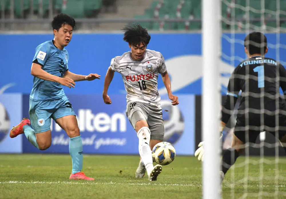 【画像・写真】川崎F　5連勝で1位確定！ACL決勝T進出　ダミアンがハットで全得点　三笘も得意ドリブルで2得点絡む