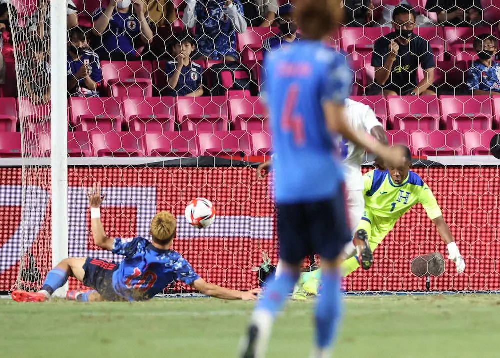 【画像・写真】ホンジュラス戦2得点　U24日本代表MF堂安をネット絶賛!右足シュートに驚き「めっちゃ上手くなった」