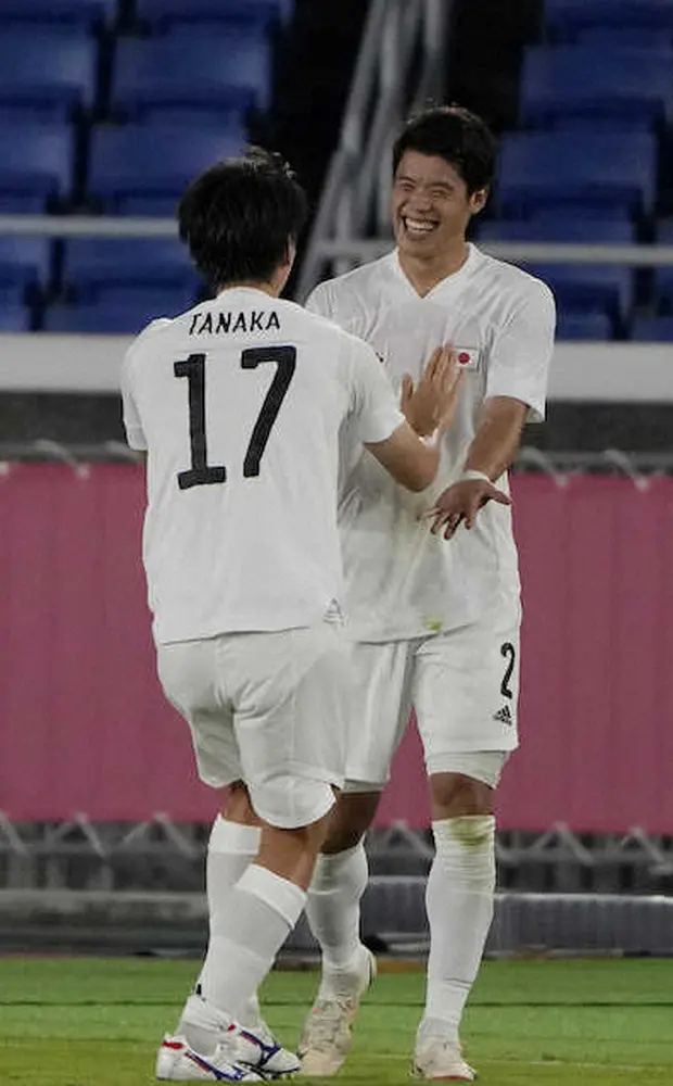 【画像・写真】酒井、フランスに恩返しの貴重追加点「サッカーの神様に感謝したい」