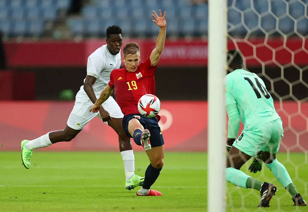 【画像・写真】“V候補”スペイン　執念の逆転勝ちで五輪4強入り　岡崎元同僚FWが劇的同点弾などハット達成し救世主に