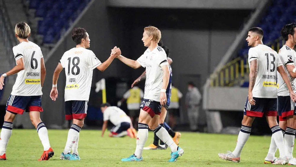 【画像・写真】横浜が3発7連勝、マスカット新監督の初戦飾る　水沼らゴール