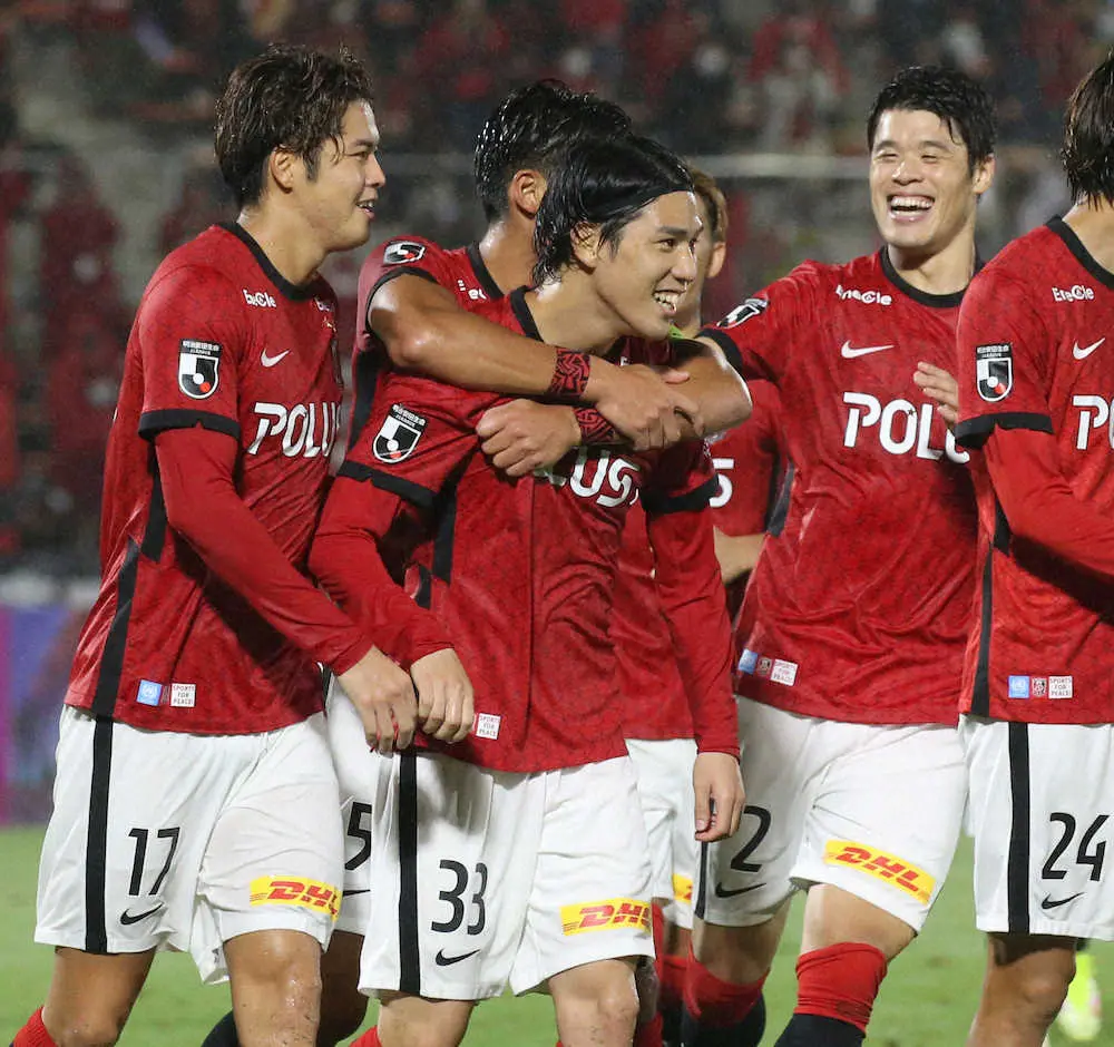 【画像・写真】浦和FW江坂任が1得点1アシストで鳥栖を撃破！酒井宏樹も9年ぶりJ1出場を白星で飾る