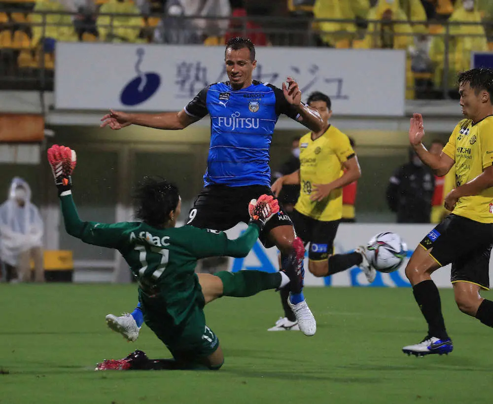 【画像・写真】柏が首位・川崎Fとスコアレスドロー　GKキムスンギュがファインセーブ