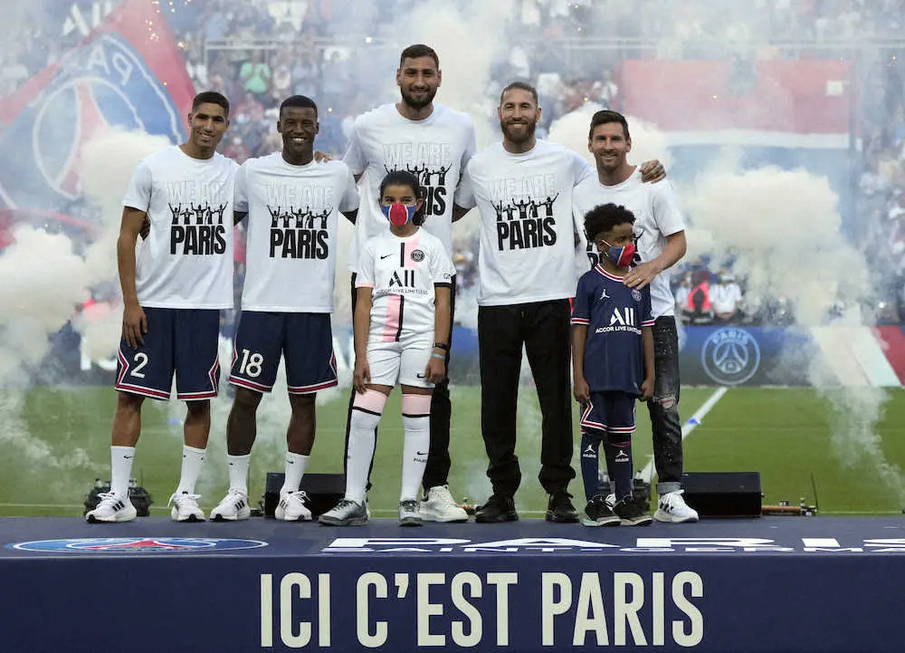 パリsg加入のメッシ 本拠地サポーターにあいさつ スポニチ Sponichi Annex サッカー