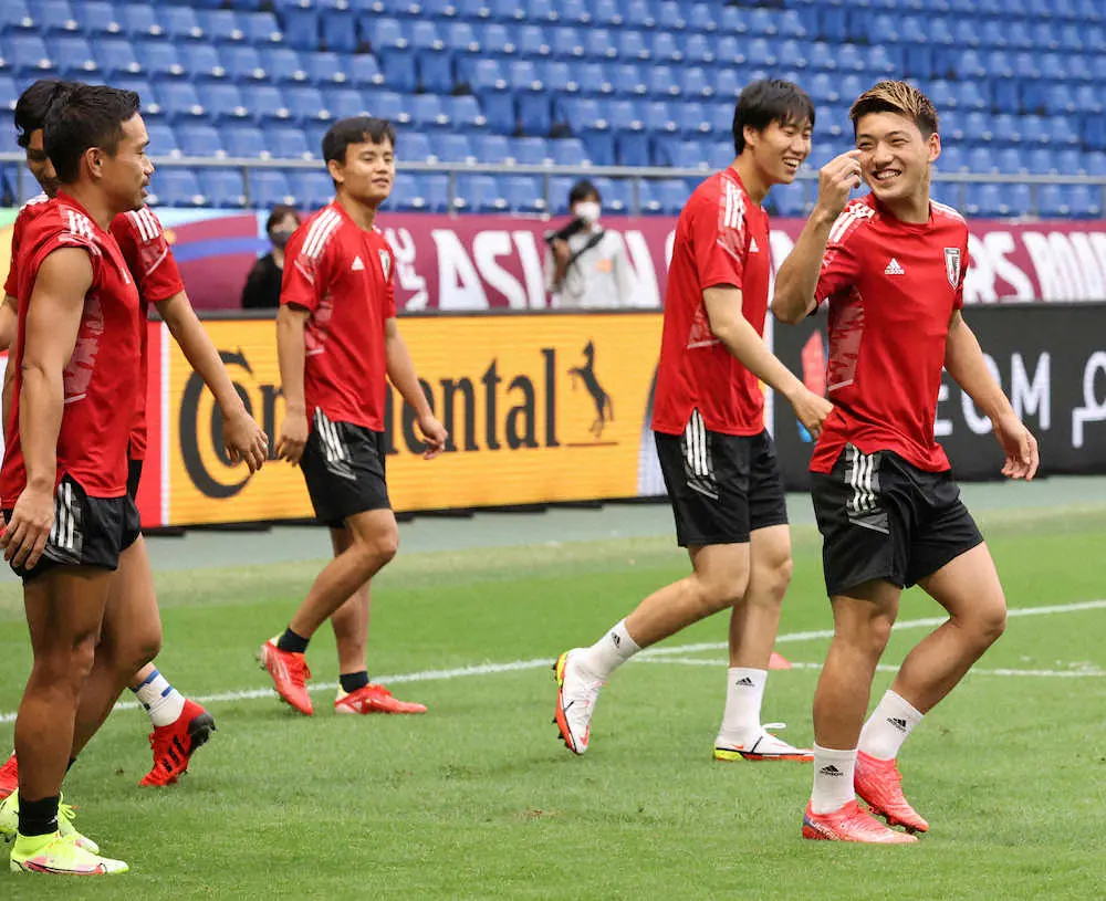 【画像・写真】日本代表　W杯最終予選初戦に無所属DF長友を先発起用　久保＆堂安ら東京五輪世代はベンチスタート