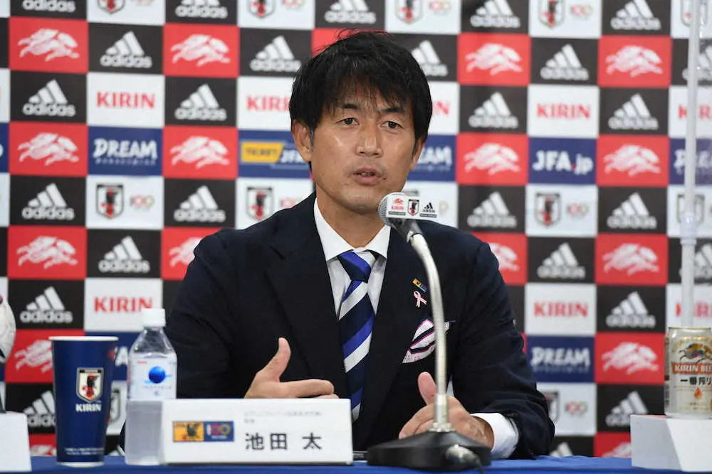 【画像・写真】なでしこ・池田新監督が就任会見に出席　「頂点を目指し、世界を奪還する」
