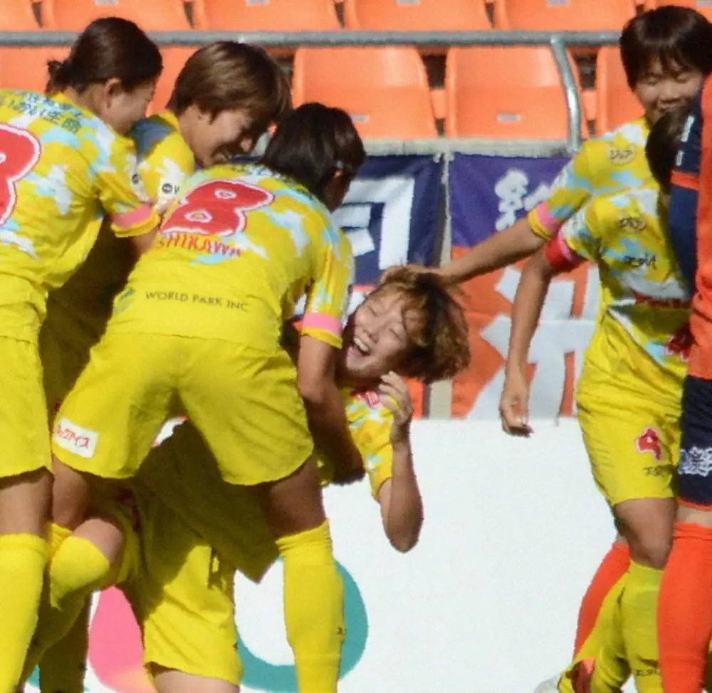 【画像・写真】WEリーグ千葉が5戦目で初勝利　20歳FW大沢が2得点