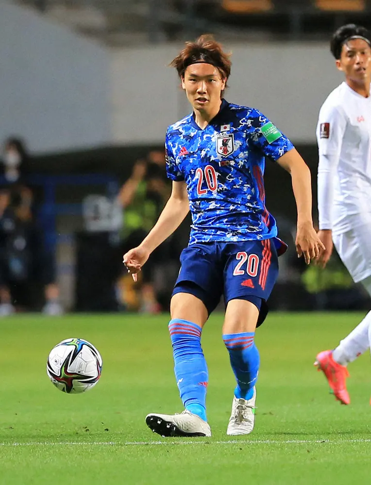 【画像・写真】シャルケ板倉　フル出場で3戦連続零封貢献　3バックの中央でシャットアウト