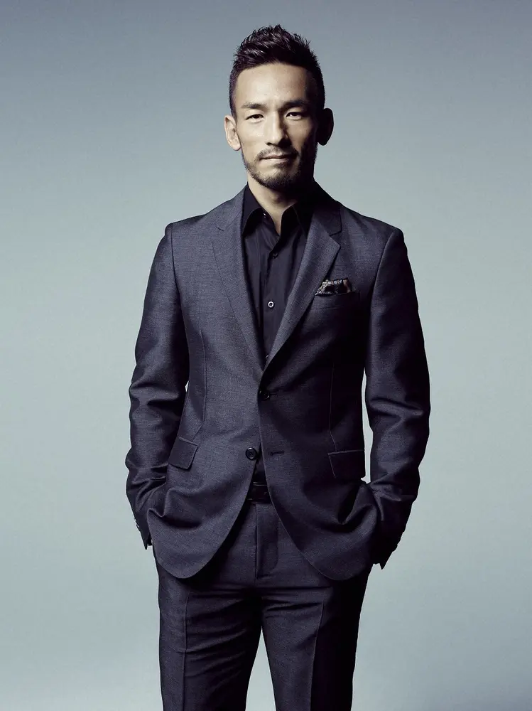 【画像・写真】中田英寿氏　スマートフォン「motorola　edge20」などのビジュアルに出演