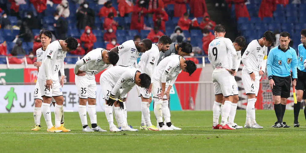 【画像・写真】柏　今季最多失点で大敗…ネルシーニョ監督　J1通算200勝は持ち越し