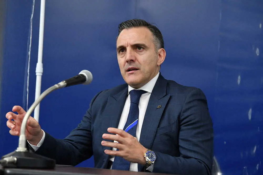 【画像・写真】フットサル日本代表・ガルシア監督　充実の引退会見「チームを引き上げることができた」