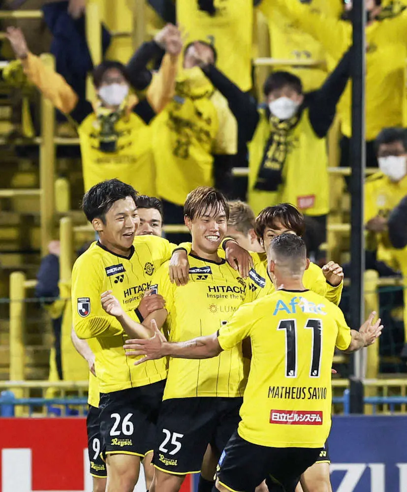【画像・写真】柏　ネルシーニョ監督、史上4人目のJ1通算200勝「全ての人たちに感謝の気持ちを」