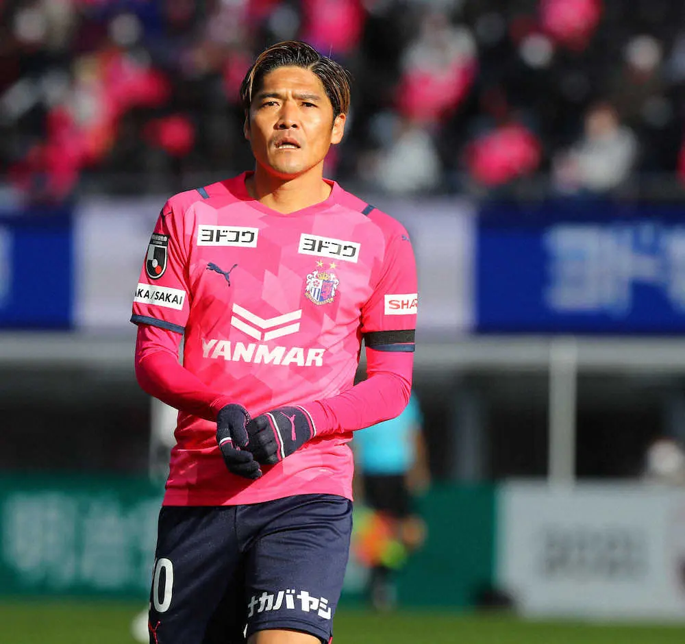 【画像・写真】C大阪FW大久保がまた泣いた　ホームラスト試合で引退セレモニー「久しぶりに楽しくサッカーを…」