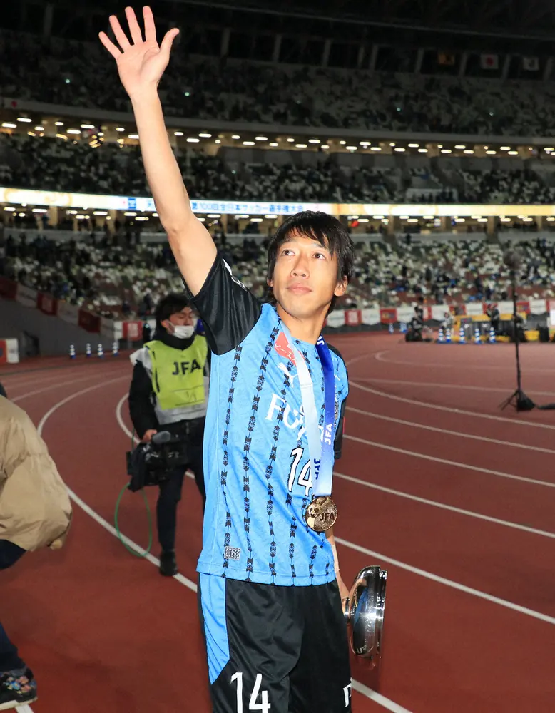 【画像・写真】J功労選手賞の中村憲剛氏「今年の川崎の強さは自分たちのより高いレベルを突き詰めた総合力」