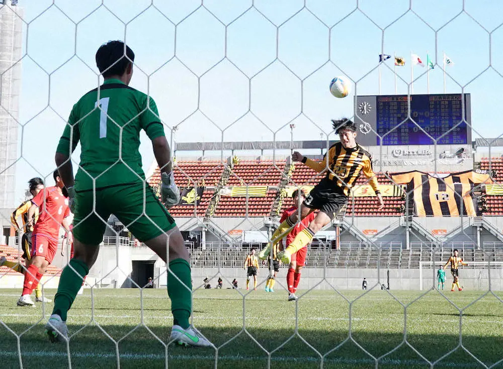 前橋育英 猛攻6発で圧勝 2戦10発止まらん 桑子主将 いい試合ができた スポニチ Sponichi Annex サッカー