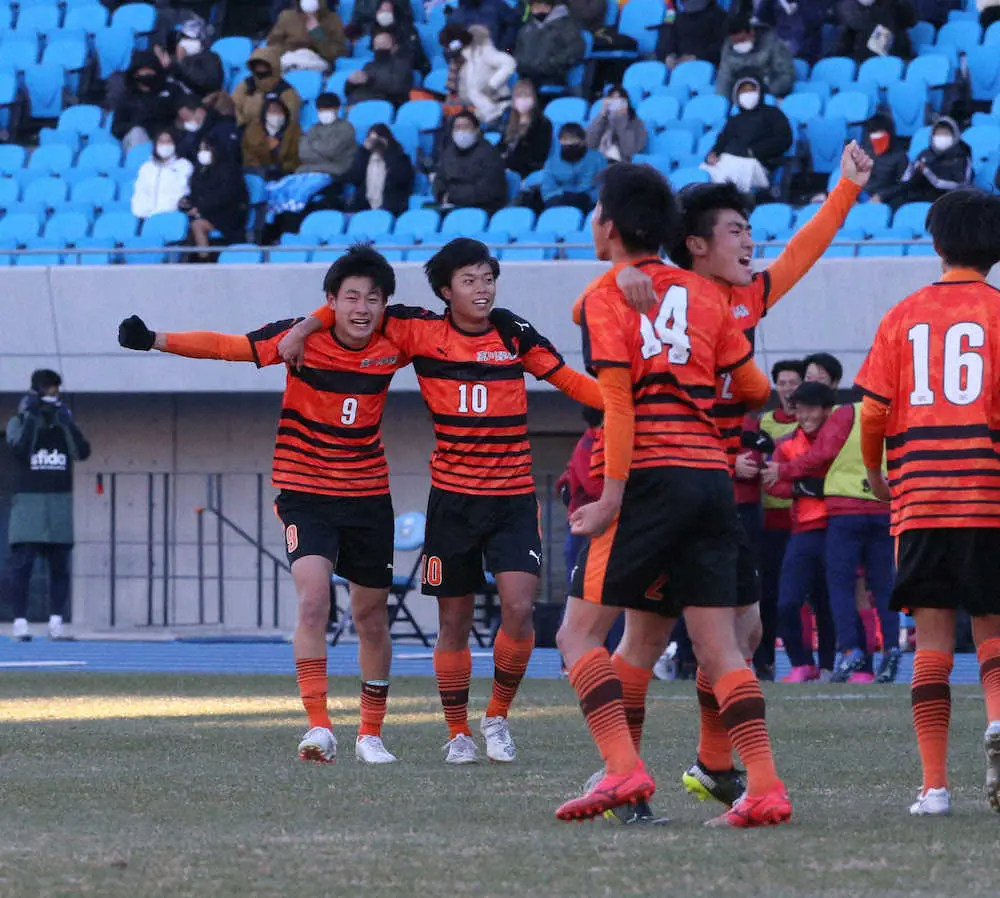 【画像・写真】高川学園　自慢の「トルメンタ」またさく裂!！西沢2戦連続決勝点「優勝することしか考えてない」