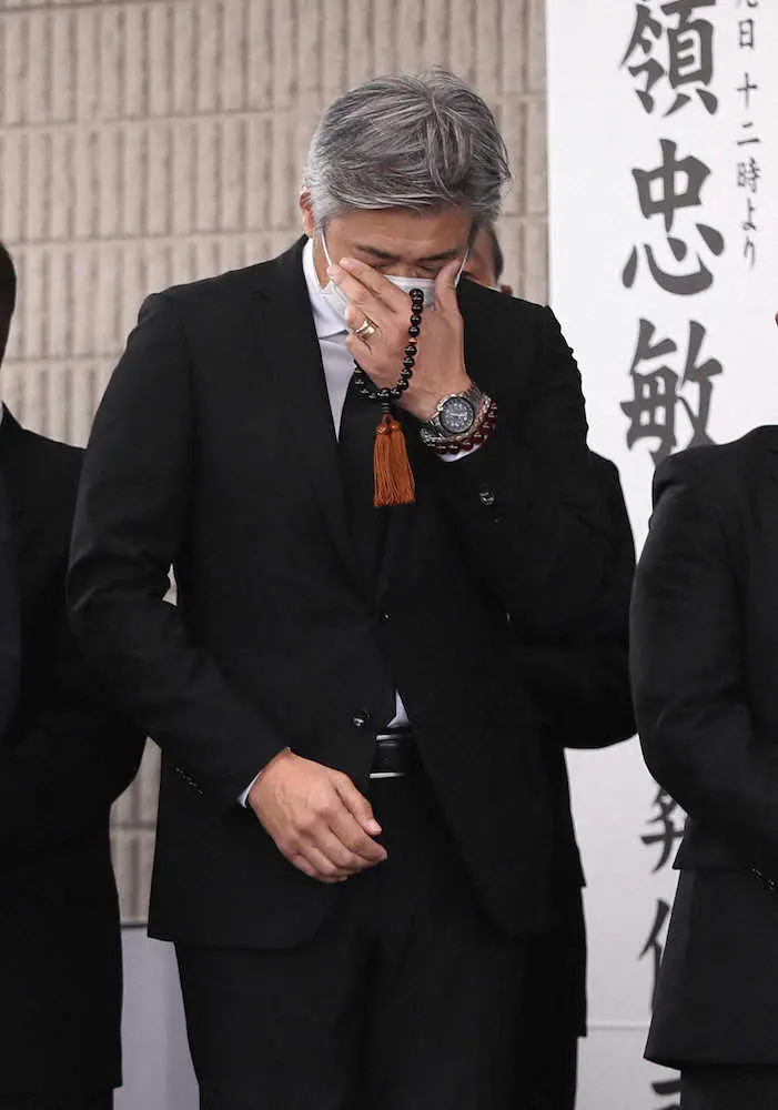 【画像・写真】元国見監督・小嶺忠敏さん告別式　J3相模原の高木監督涙「モラルを教えてもらった」
