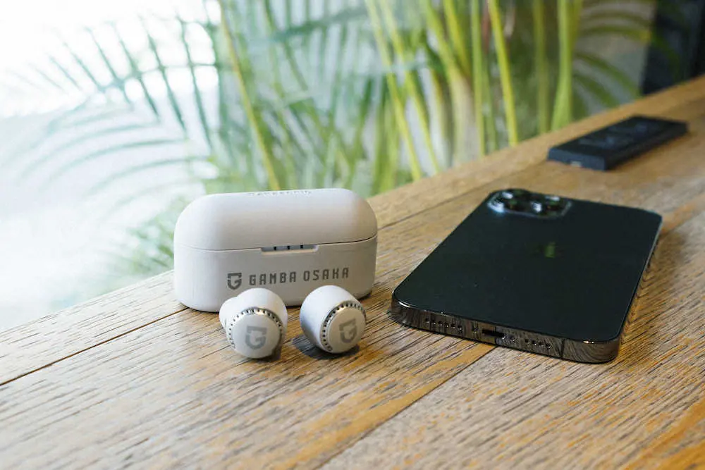 【画像・写真】ワイヤレスイヤホン（C）GAMBA　OSAKA