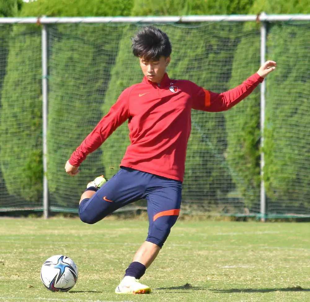 【画像・写真】鹿島の19歳MF荒木遼太郎　夢のW杯へ「食らいついていきたい」