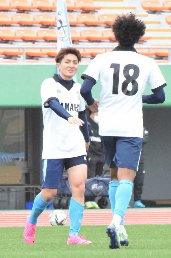 【画像・写真】磐田が練習試合で大勝　新エース候補が持ち味発揮