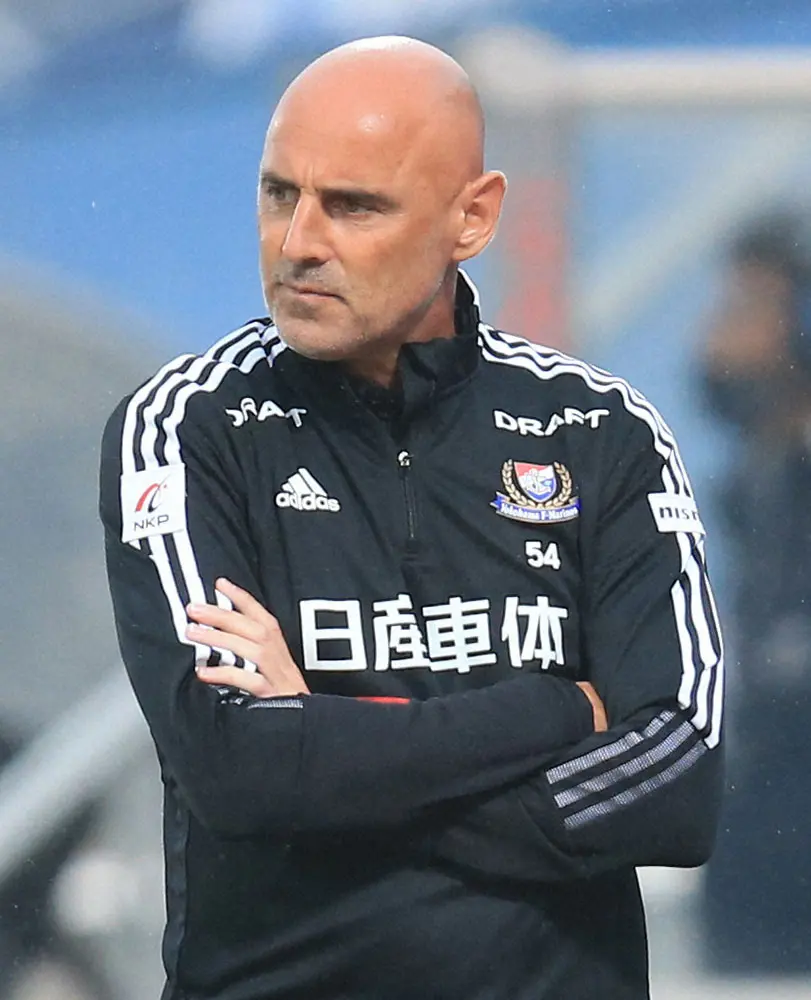 【画像・写真】横浜マスカット監督　2季目も超攻撃サッカー展開へ「スタイルとして確立…今年はそれにプラスで」