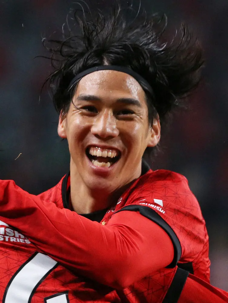 【画像・写真】浦和が先制、今季公式戦第1号はMF江坂任！DF酒井のクロスに右足弾