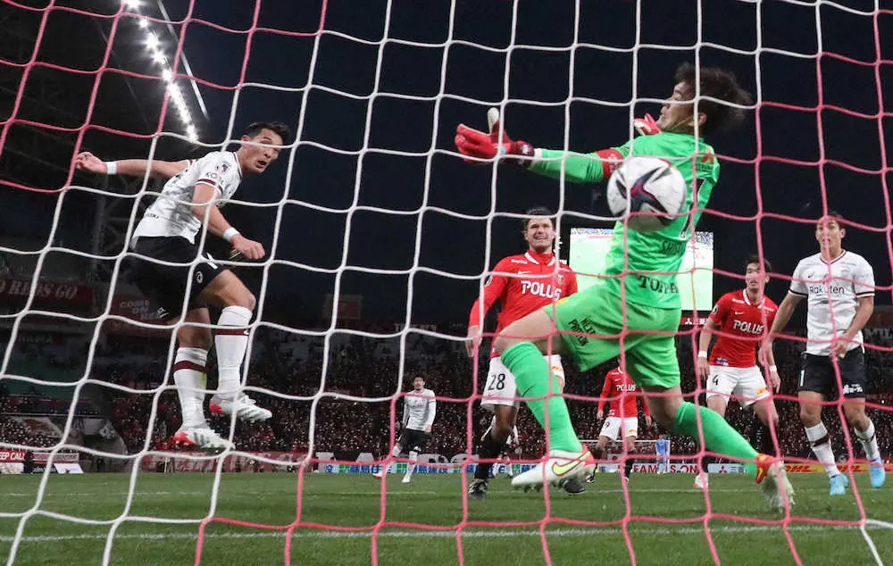 【画像・写真】浦和は数的不利でゴールを守り切れず　神戸DF槙野の恩返し弾で今季リーグ初勝利を逃す