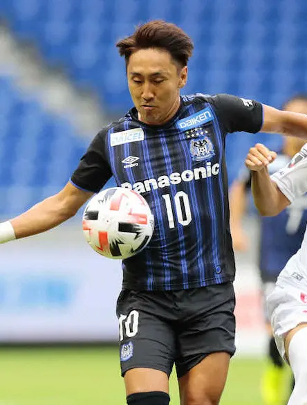 【画像・写真】G大阪MF倉田は11年ぶり対戦の“レジェンド”MF遠藤に脱帽「やっぱり上手いですね」　