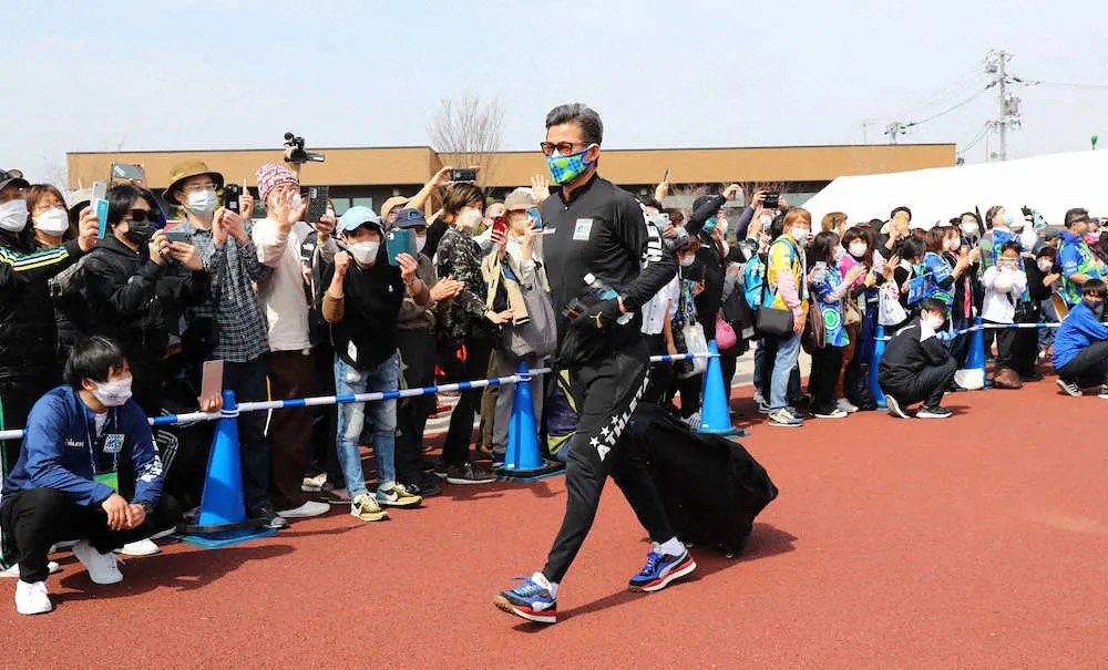 【画像・写真】55歳の鈴鹿FWカズがJFL開幕スタメン！最年長ゴール＆カズダンスに期待