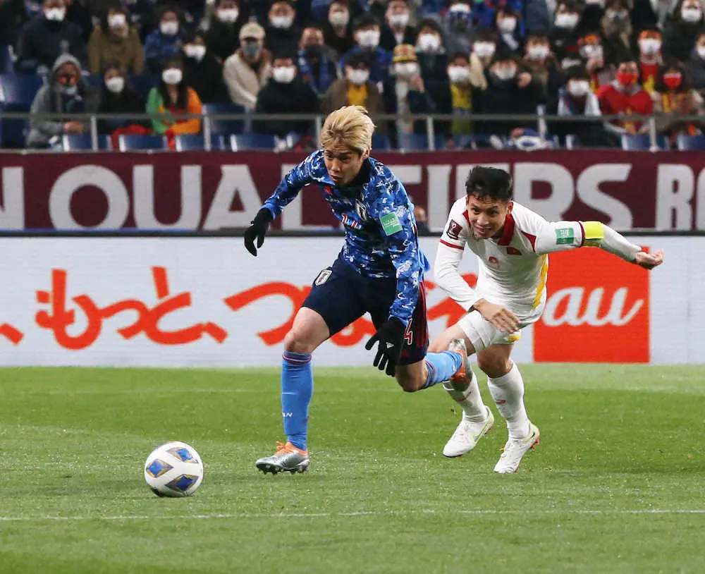 【画像・写真】伊東“らしさ”全開　スピードと積極性で攻撃活性化「周り使うプレーも持ち味」