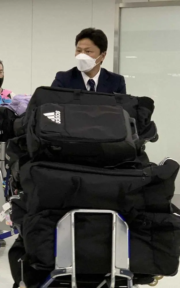 【画像・写真】ドバイ杯で優勝のパリ五輪世代、U―21日本代表が帰国