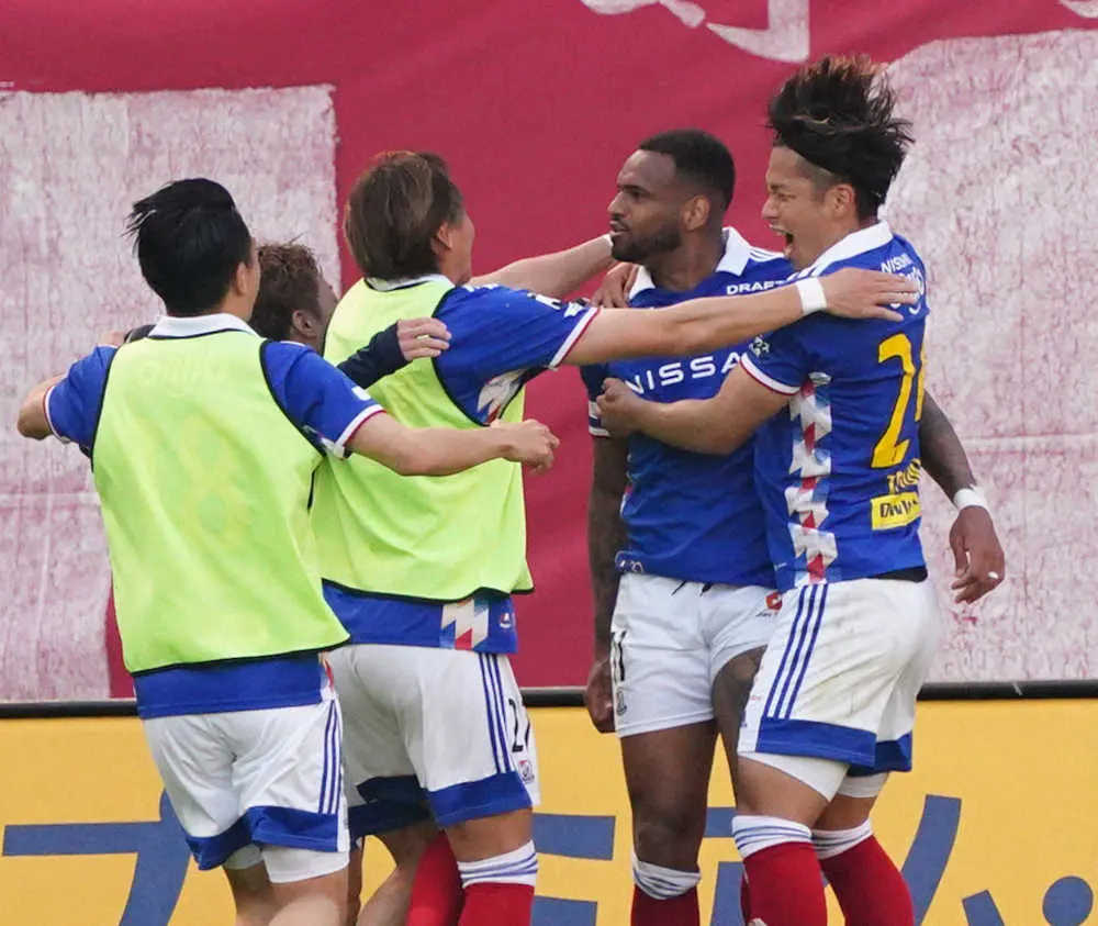 【画像・写真】横浜、J1000試合飾った　鬼門カシマで3発快勝!!!2位浮上