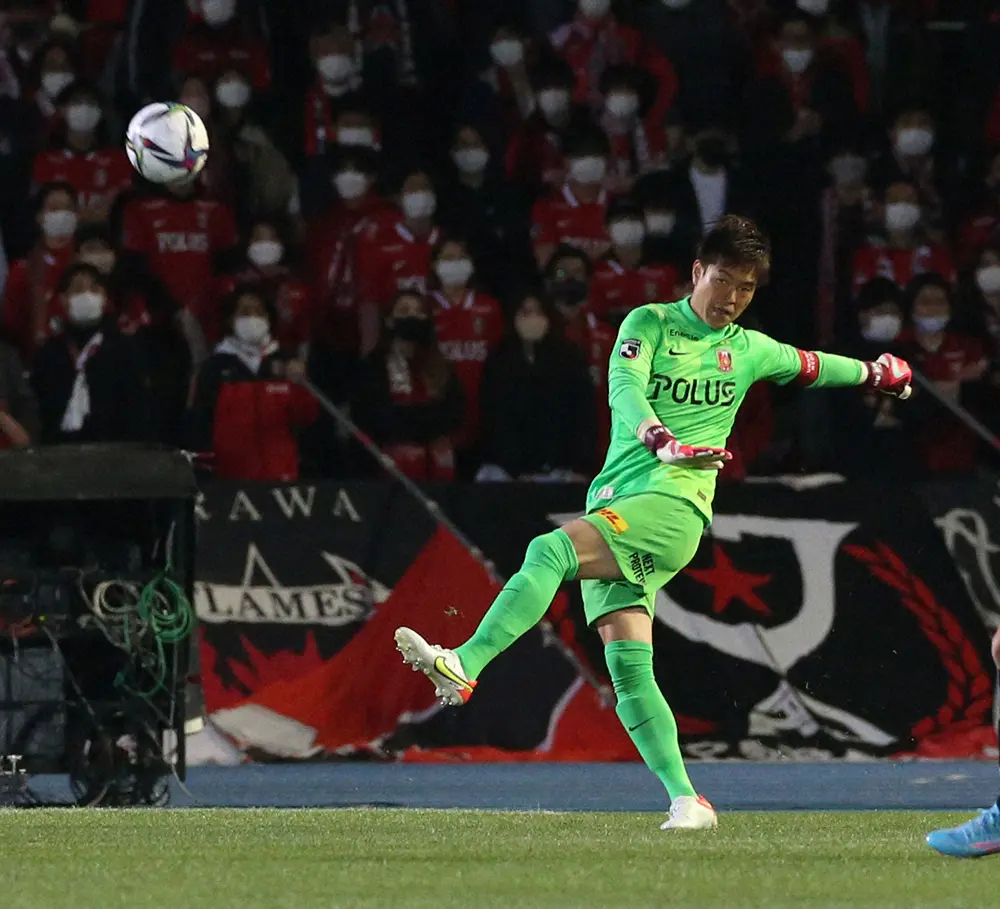 【画像・写真】ピッチ内外のアクシデントすら想定内に　浦和のGK西川が若いチームにアジア攻略法を伝授