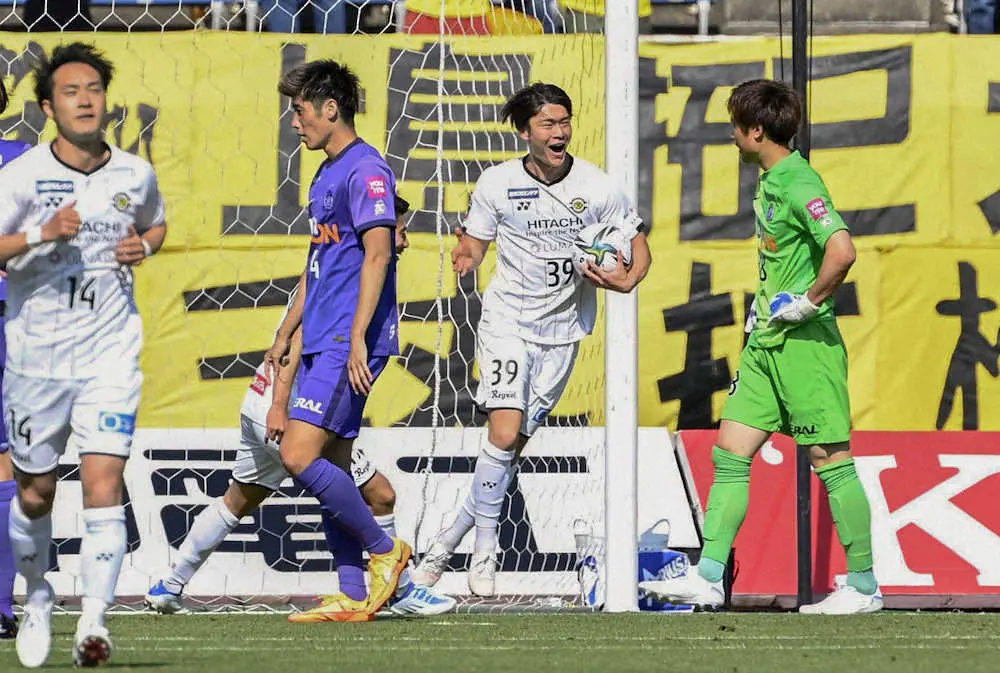 【画像・写真】柏のルーキー森海渡　森保監督の前で衝撃2発　「世界に羽ばたけるように」　1年早くプロ入りした21歳