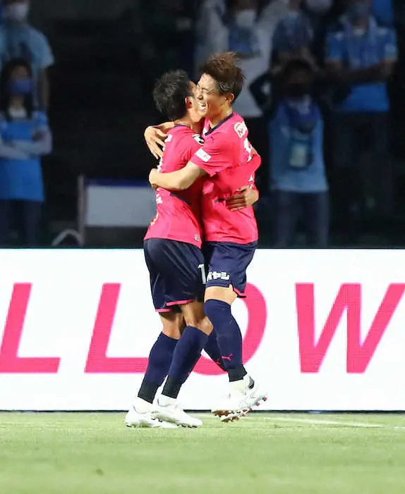 【画像・写真】C大阪が本拠地リーグ戦初勝利　清武が全得点演出　GK金鎮鉉のリーグ戦連続フル出場は181でストップ