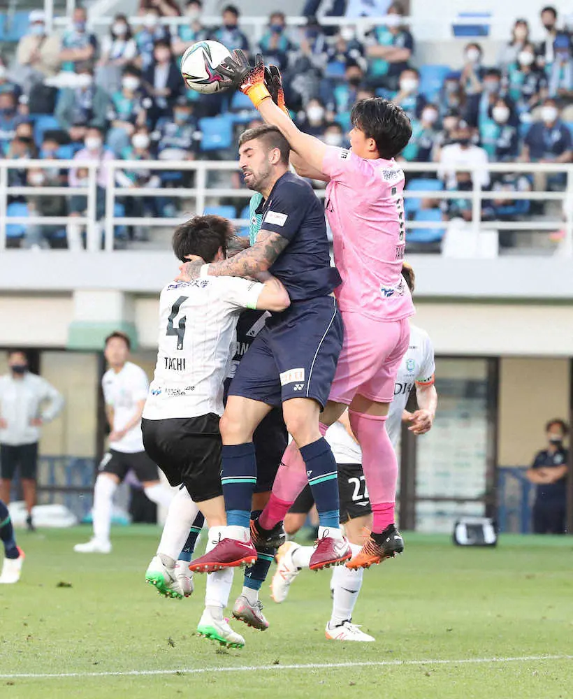 【画像・写真】湘南　前半に退場者も…敵地で価値ある勝ち点1　山口監督「ポジティブなものは残った」