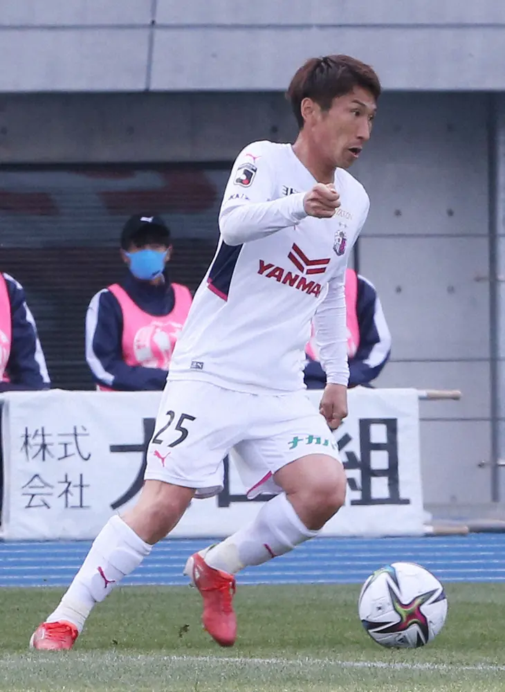 【画像・写真】ピッチを縦横無尽に駆け回り、攻守の中心としてチームを支える奥埜