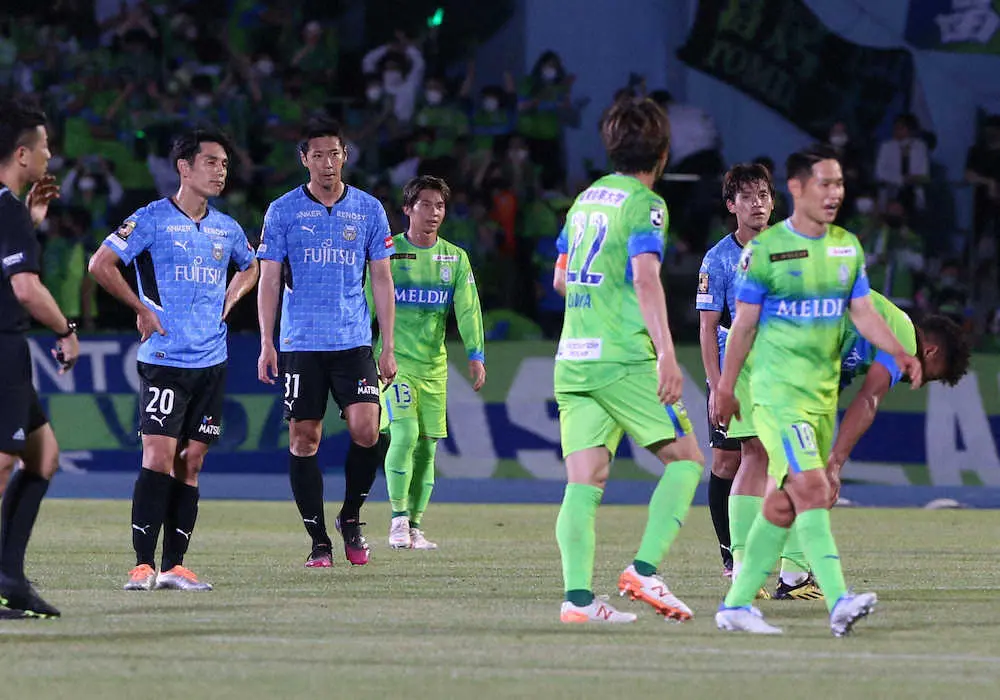 【画像・写真】川崎F　下位の湘南にまさかの0―4完敗で首位陥落　鬼木監督「自分がもっとマネジメントできれば」