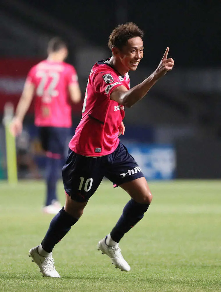 【画像・写真】C大阪・清武がベルギー完全移籍の坂元へエール「まだ帰ってくるべき選手じゃない。W杯にも食い込める」