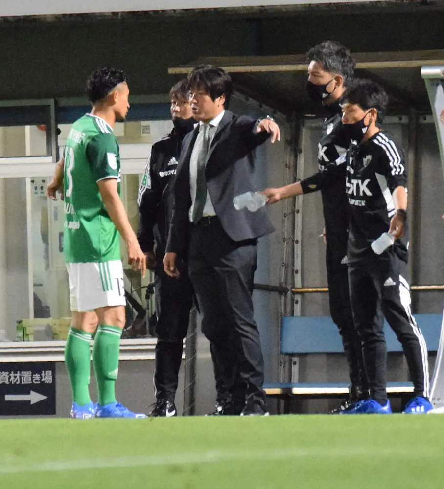 【画像・写真】磐田が5発　名波元監督率いる松本に快勝　